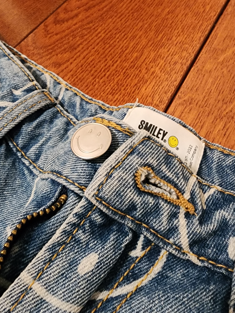 Smiley® x H&M jeans image indicator(7)