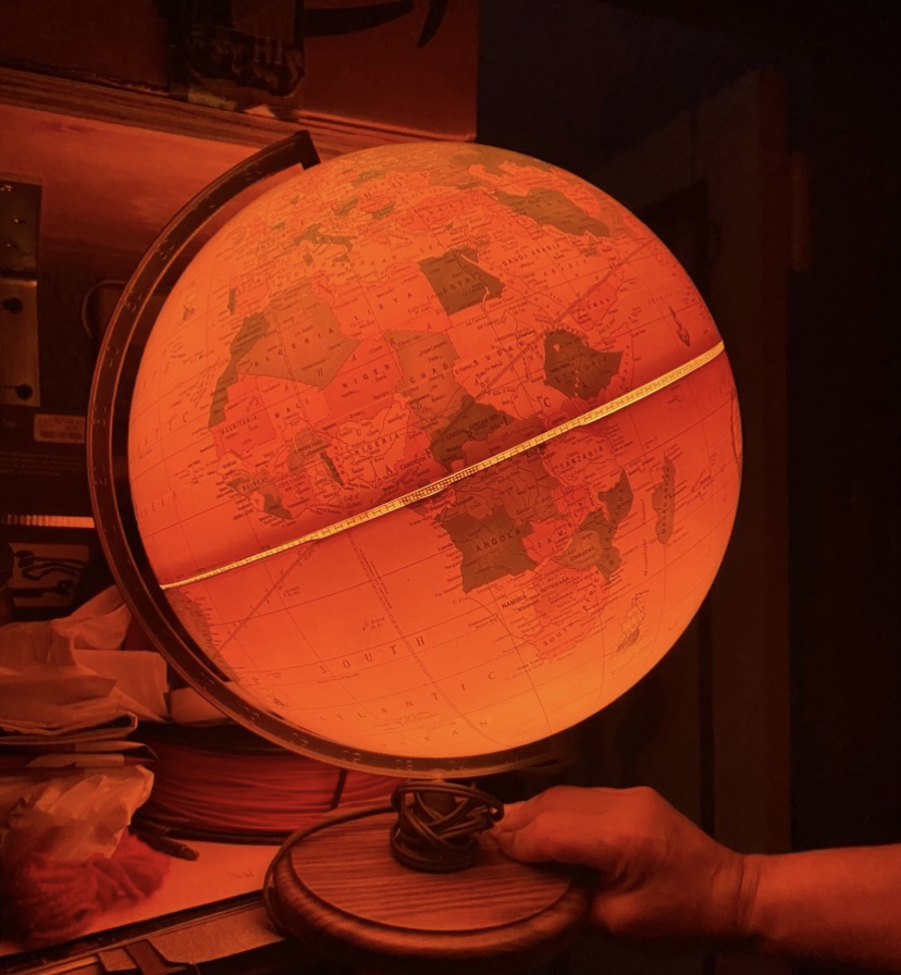 Light up globe ❄️ image indicator(2)