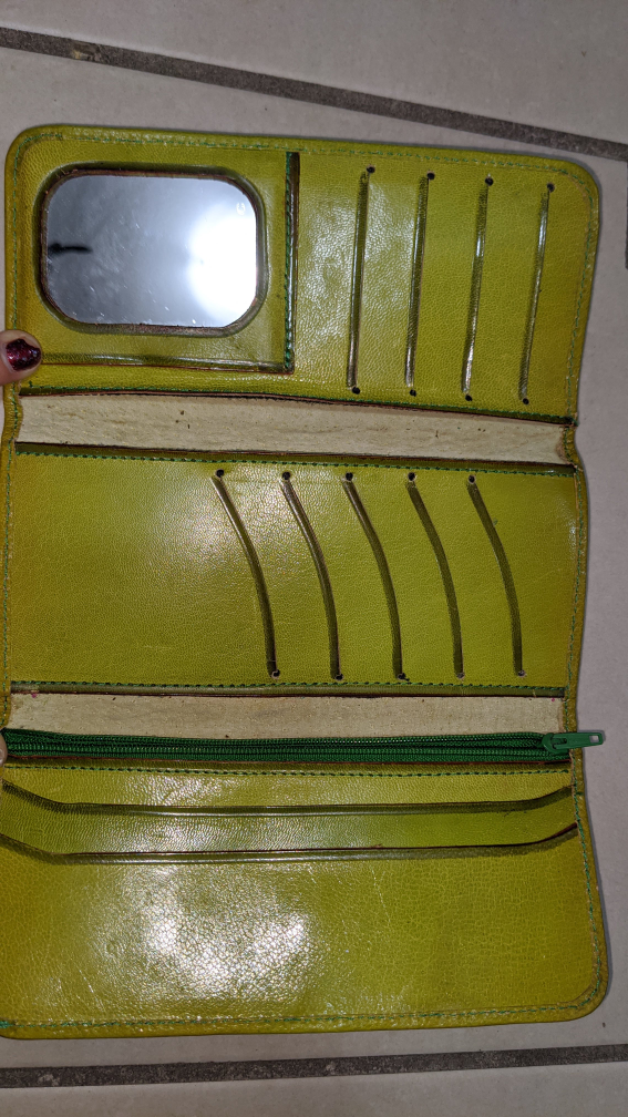 beautiful Aztec design leather wallet w/mirror image indicator(4)