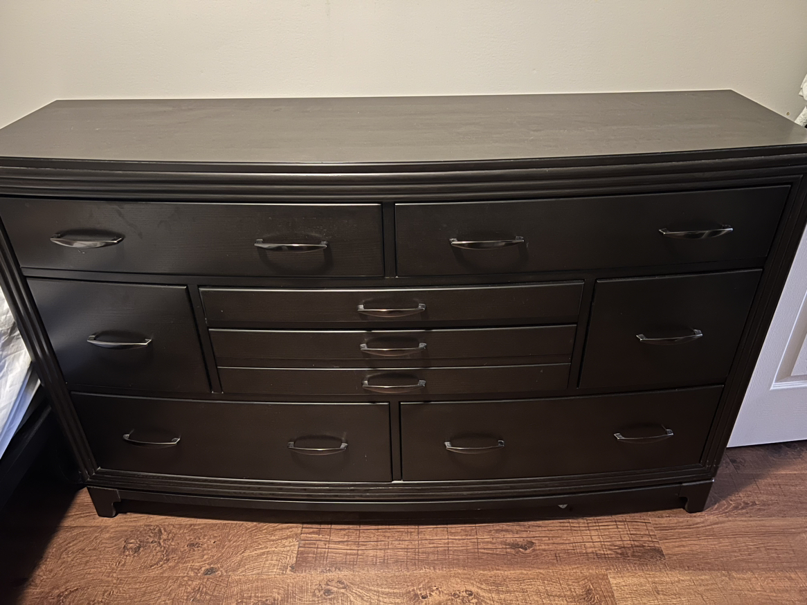 For sale Dark Brown Dresser - photo 2
