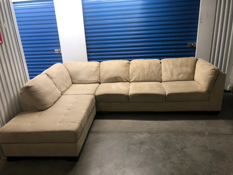 FREE DELIVERY 🚚💨 LIKE NEW 5 SEATER LIGHT BEIGE SECTIONAL SOFA image indicator(2)