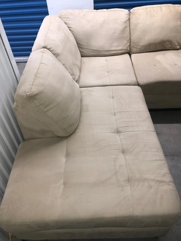 FREE DELIVERY 🚚💨 LIKE NEW 5 SEATER LIGHT BEIGE SECTIONAL SOFA image indicator(5)