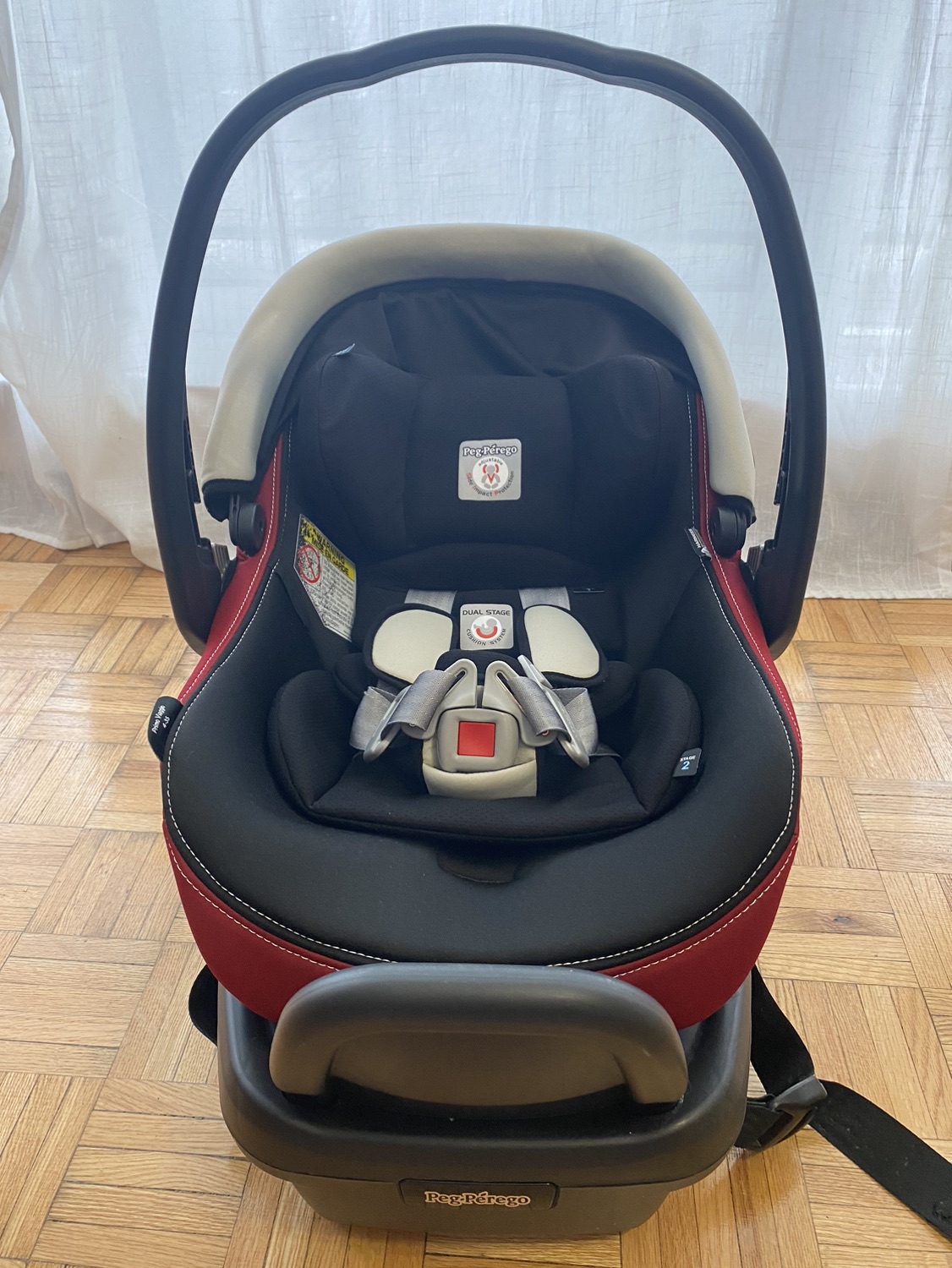 Peg Perego car seat with base thumbnail
