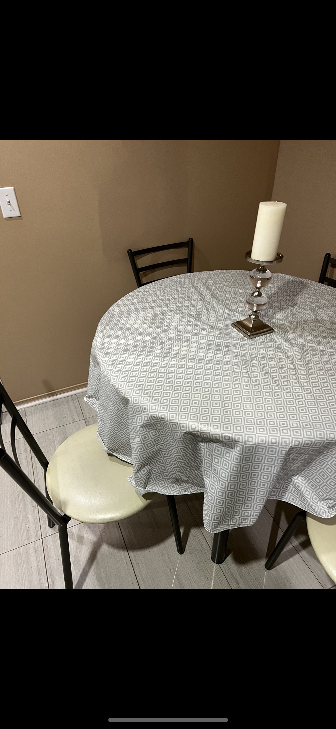 Dining table with 4 chairs - photo 2