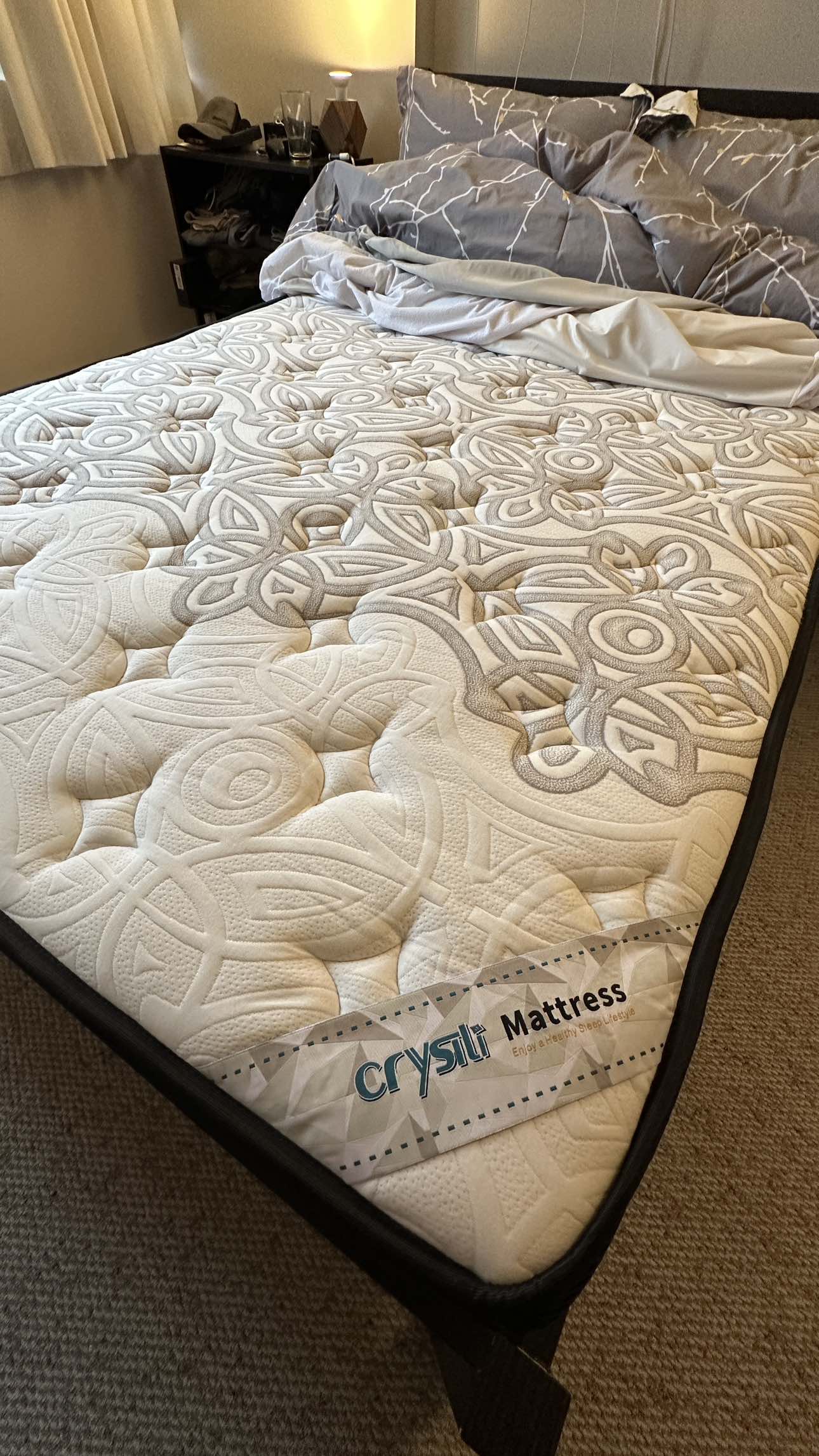 Full size mattress and bed frame - photo 4