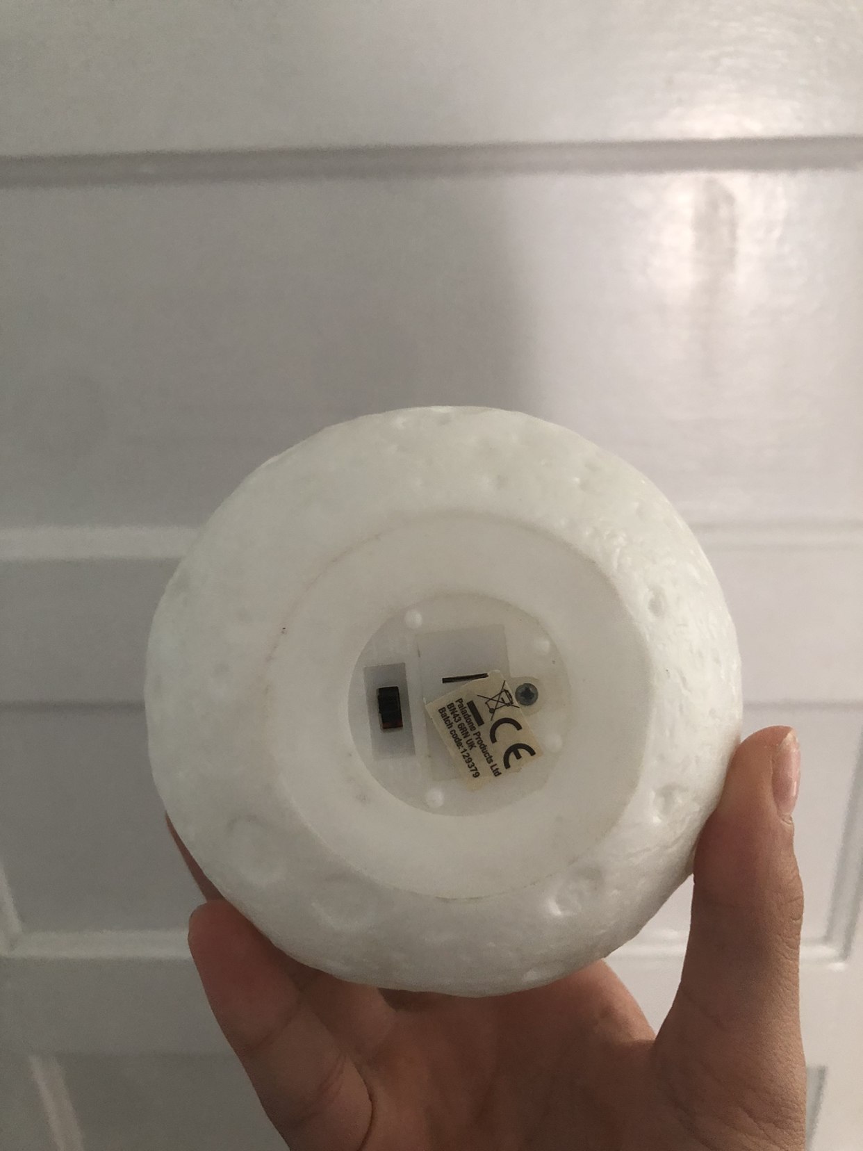 Glow in the dark moon lamp 🏒 image indicator(3)