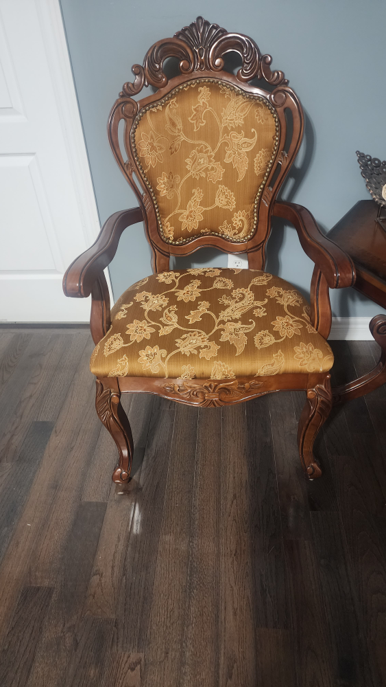 Chairs and table - photo 2