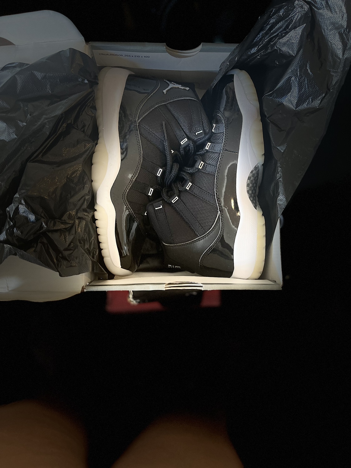 Retro Air Jordan 11 Jubilee 5 GS kids Black/White sneakers image indicator(2)