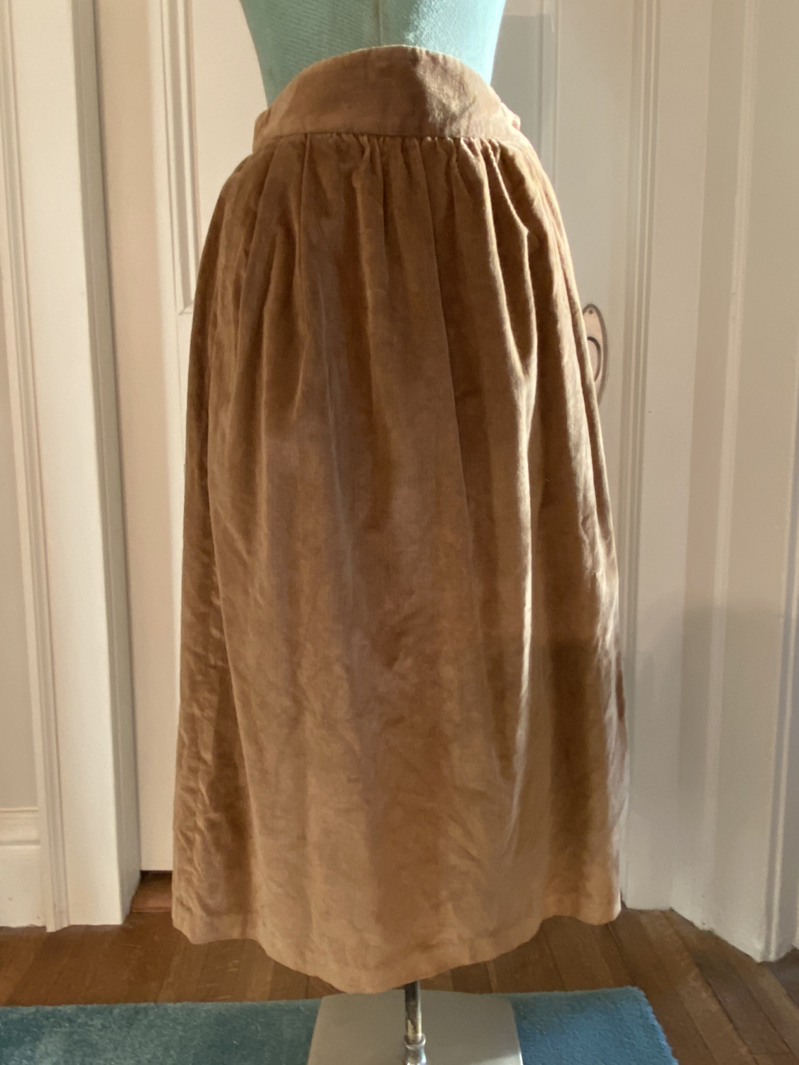 Vintage Caramel Corduroy Skirt image indicator(2)