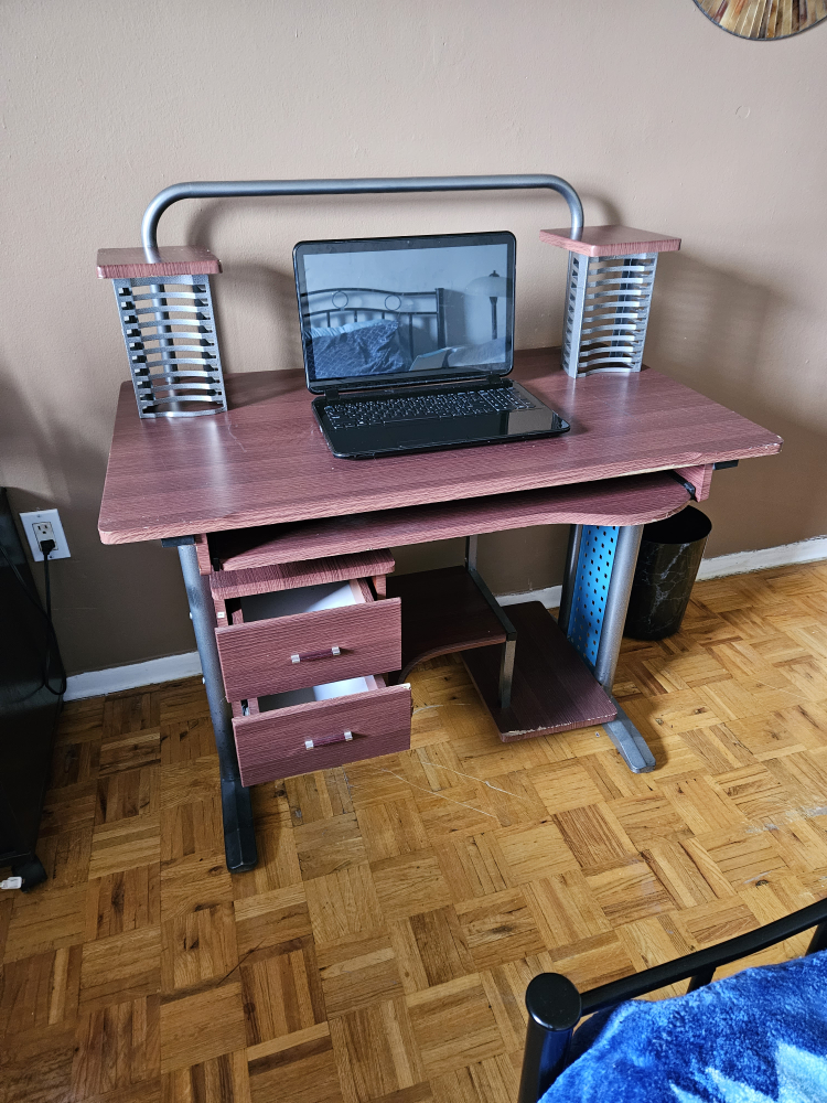 Free desk - photo 4
