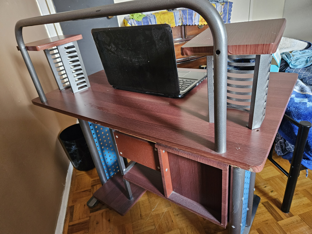 Free desk - photo 5