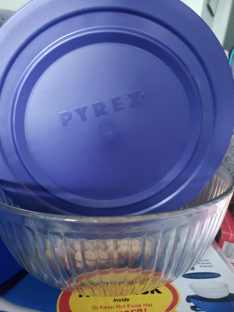 Pyrex Portable Carrier Set - photo 3