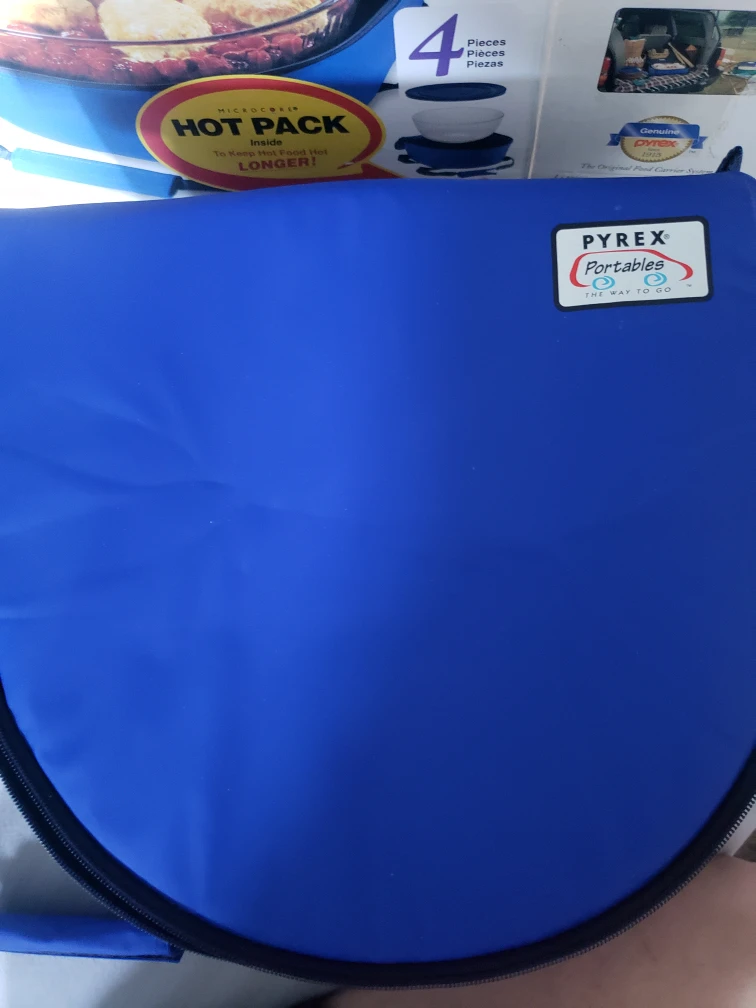 Pyrex Portable Carrier Set - photo 5