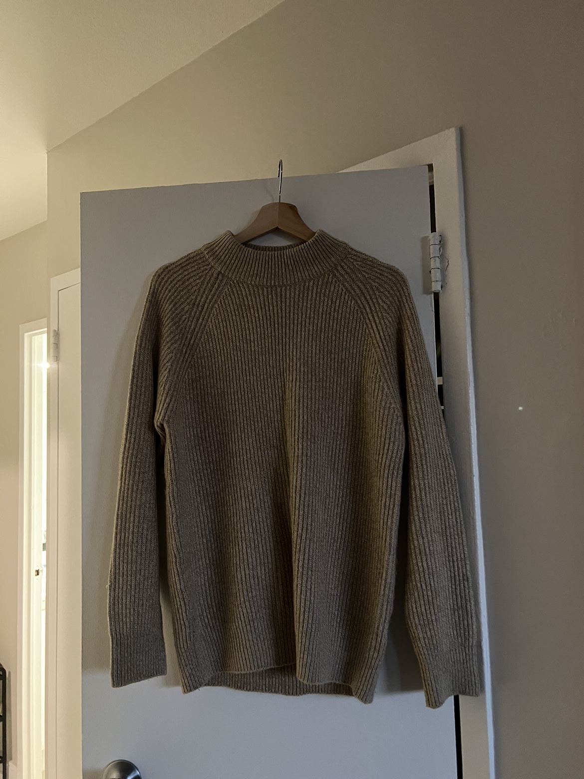 TOP10 sweater thumbnail