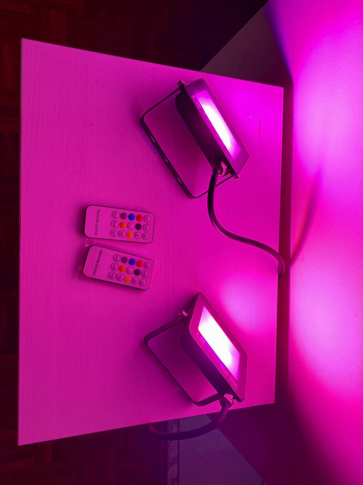 RGB LED Flood Light (waterproof + remote) - photo 2
