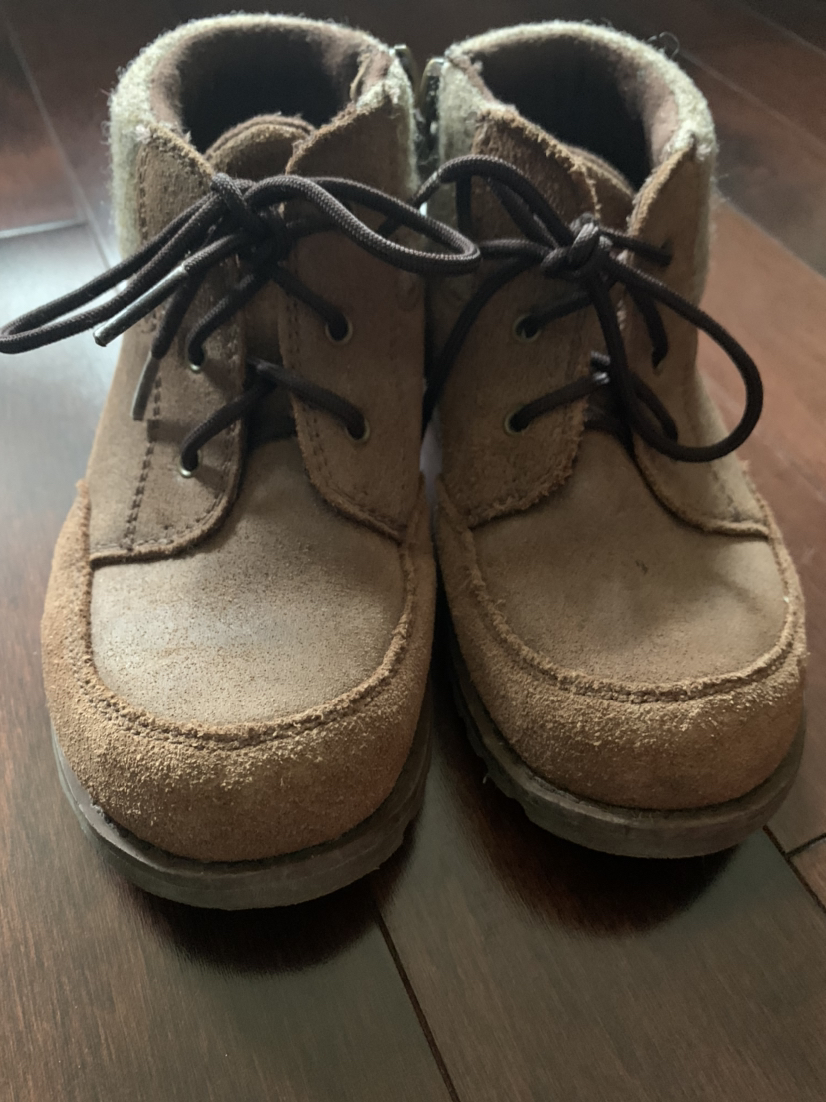 **UGG** shoes for Sale ( Kids) image indicator(4)