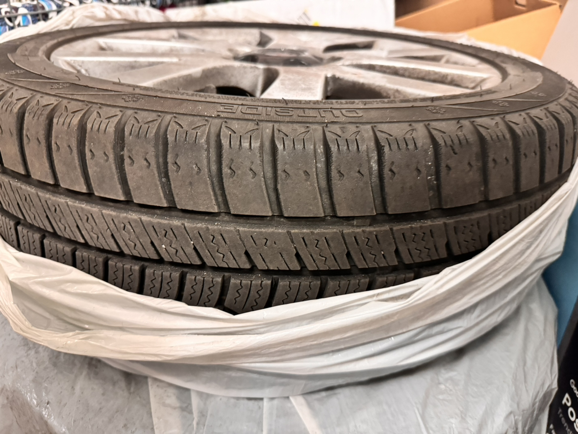Winter tire and rim - photo 2