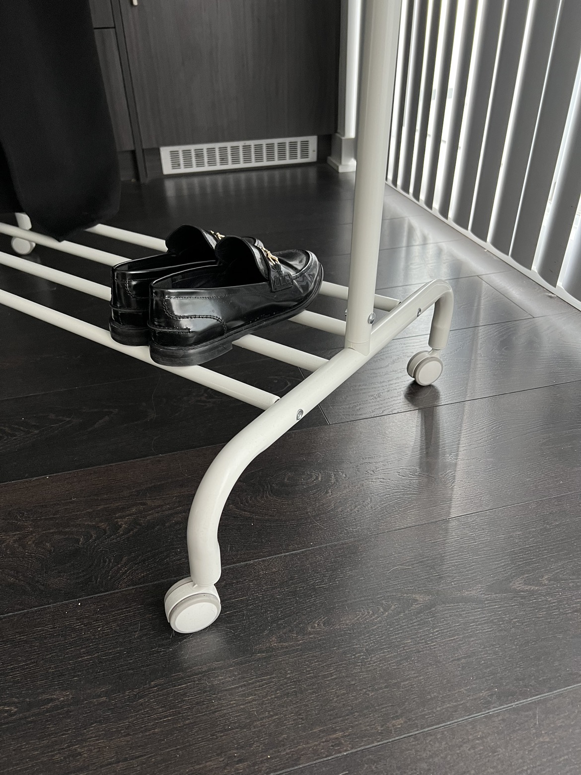Ikea clothes rack, white - photo 2