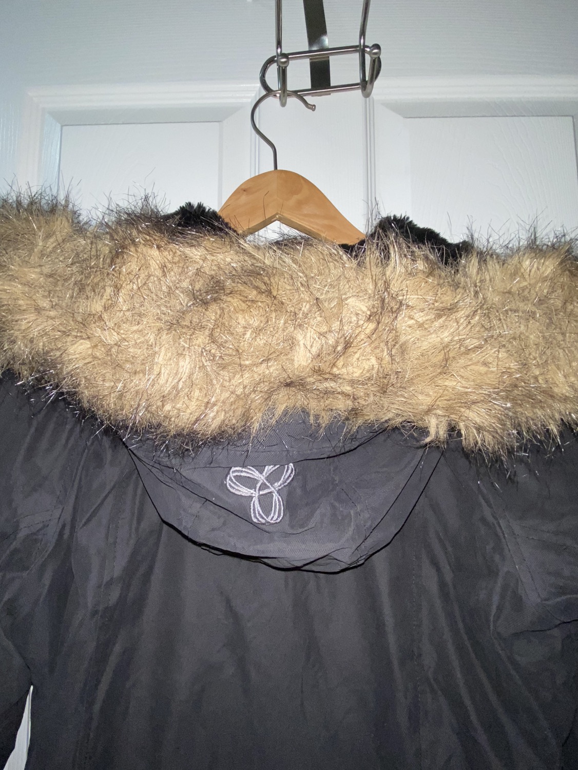 TNA Aritzia Aspen Black Winter Jacket Parka Medium image indicator(6)