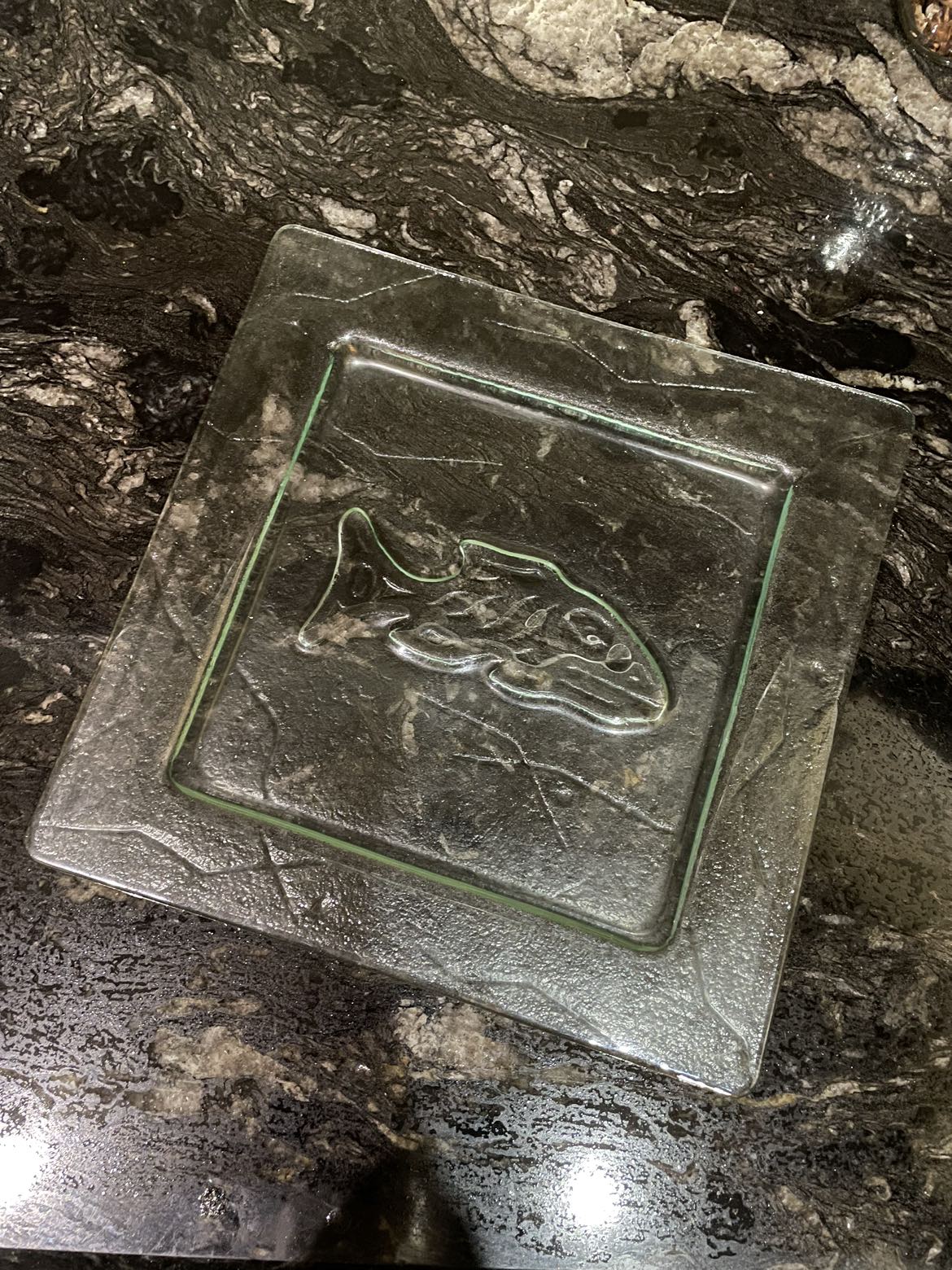 Fish Embossed Glass Platter ❄️ thumbnail