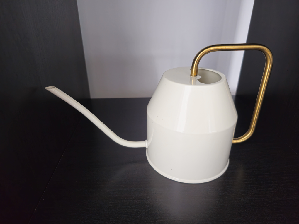 Watering Can and Flowerpots - photo 2