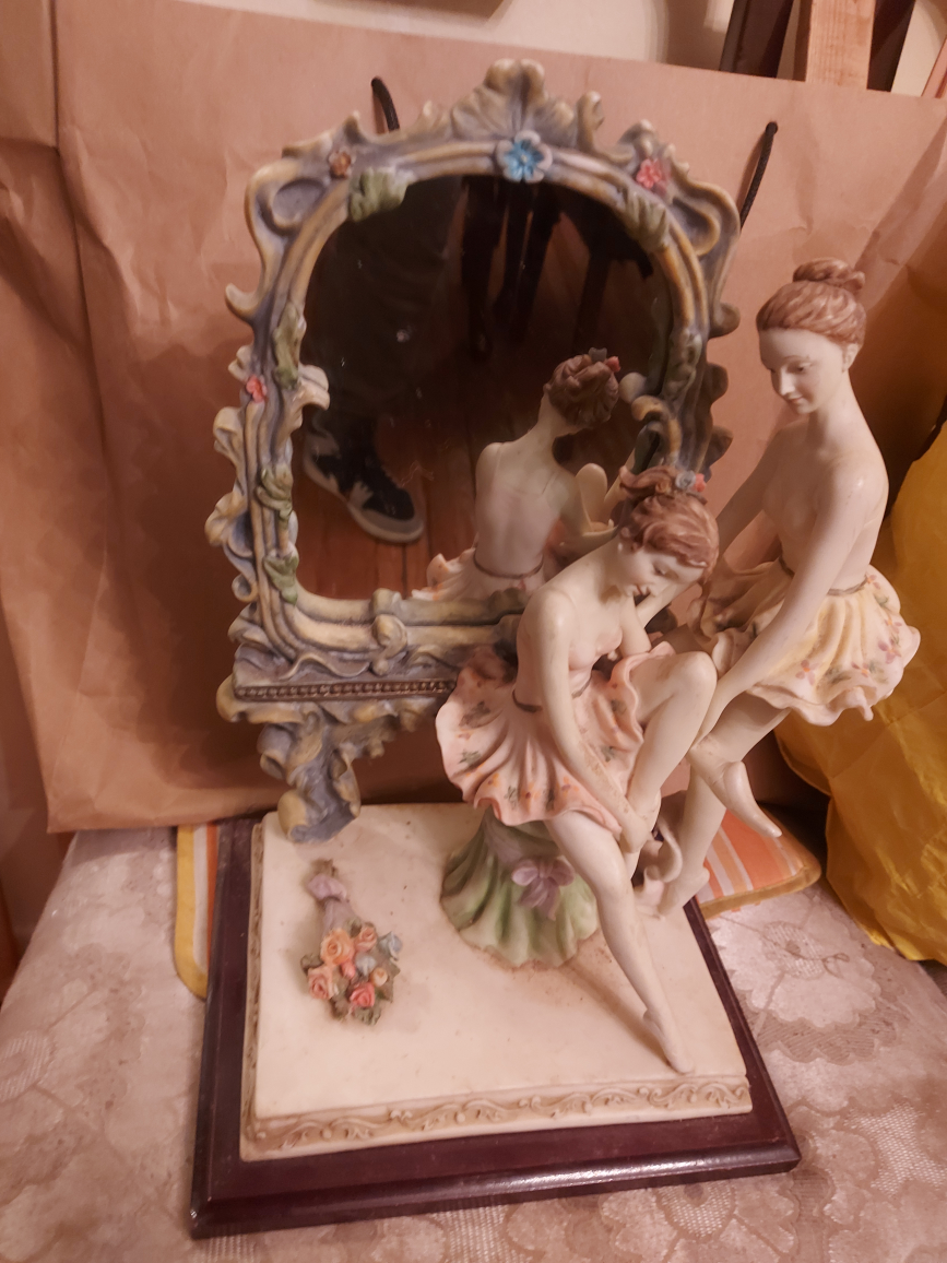 Antique Ballerina Figurine - photo 3