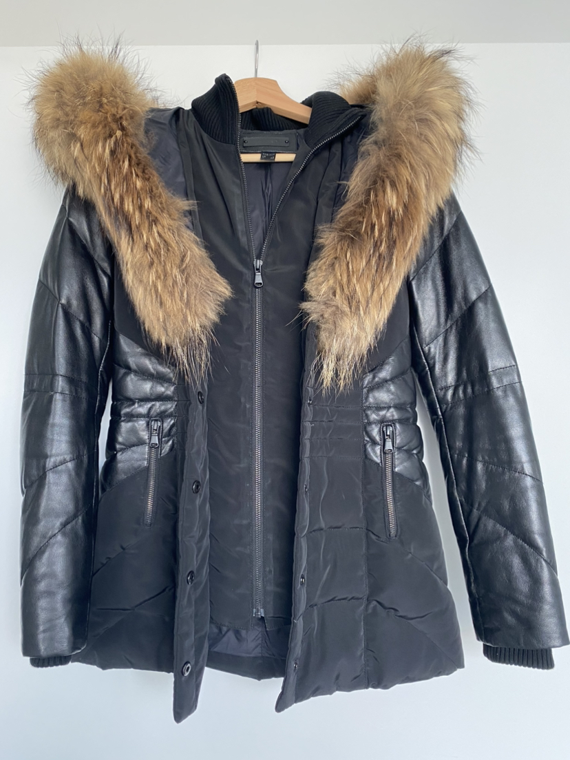 Danier Winter Coat image indicator(4)