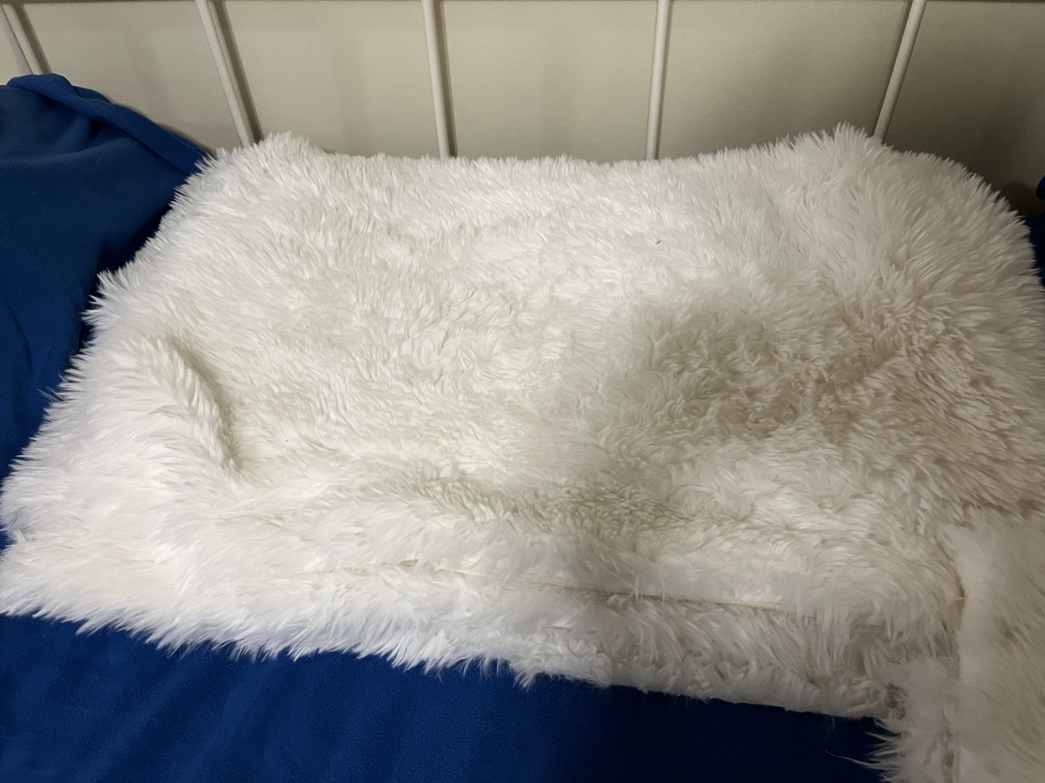 White comfy mat cut pieces - 8 pieces( 4 small and 4 medium - photo 2