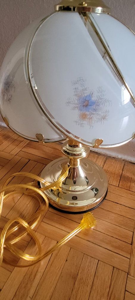 Side Table lamp # freecycle image indicator(3)