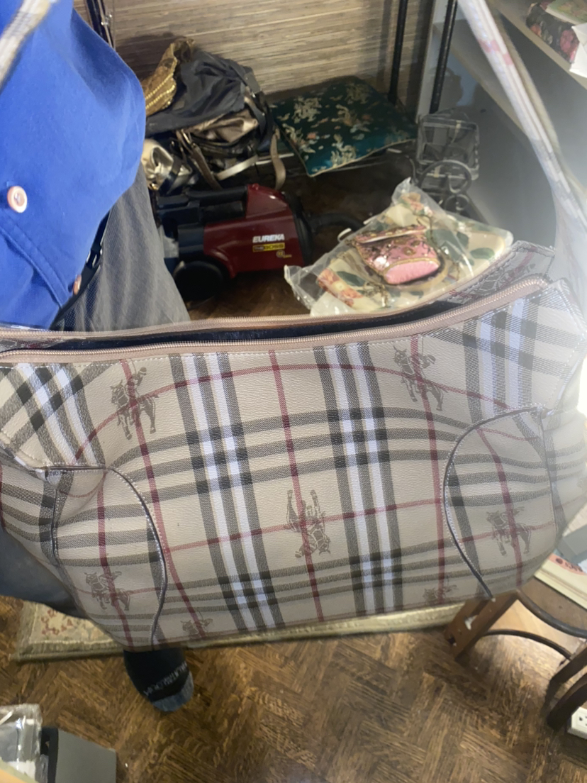 Vintage barley used polo Ralph Lauren purse! image indicator(3)