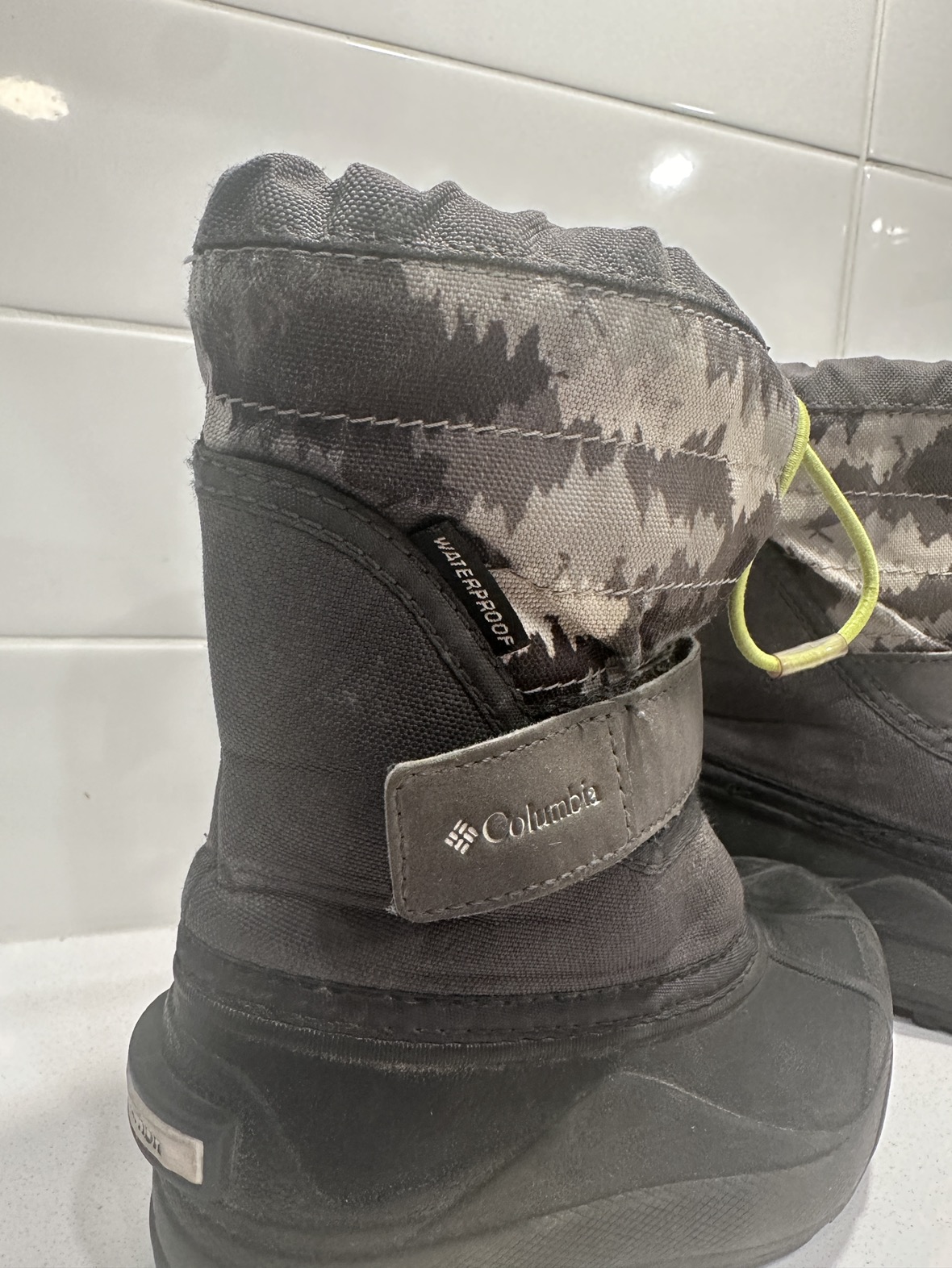 Columbia snow winter boot kid size 10 image indicator(2)