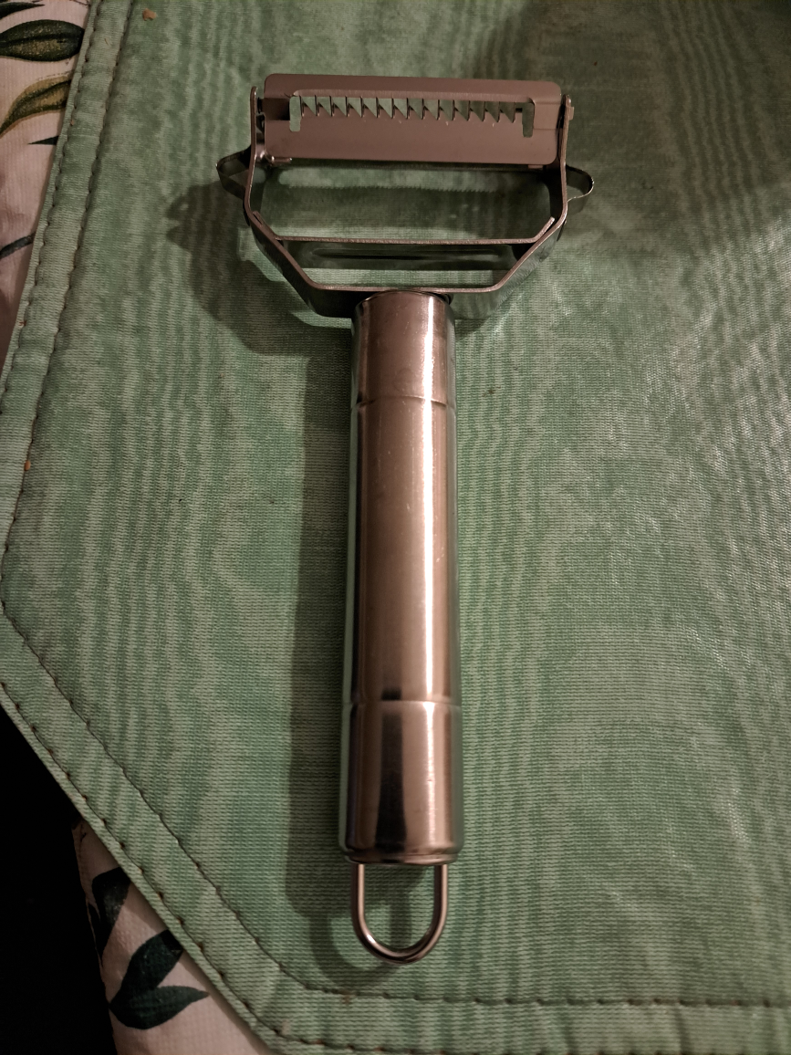 vegetable peeler
