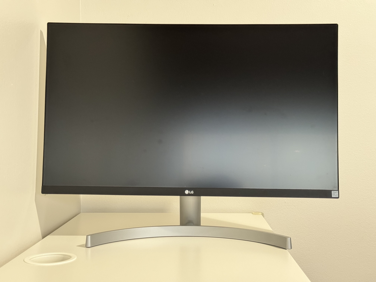 LG 27 inch monitor - photo 3