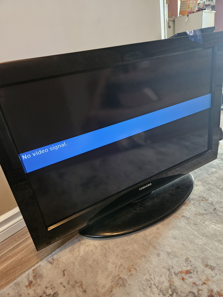 32" Toshiba TV