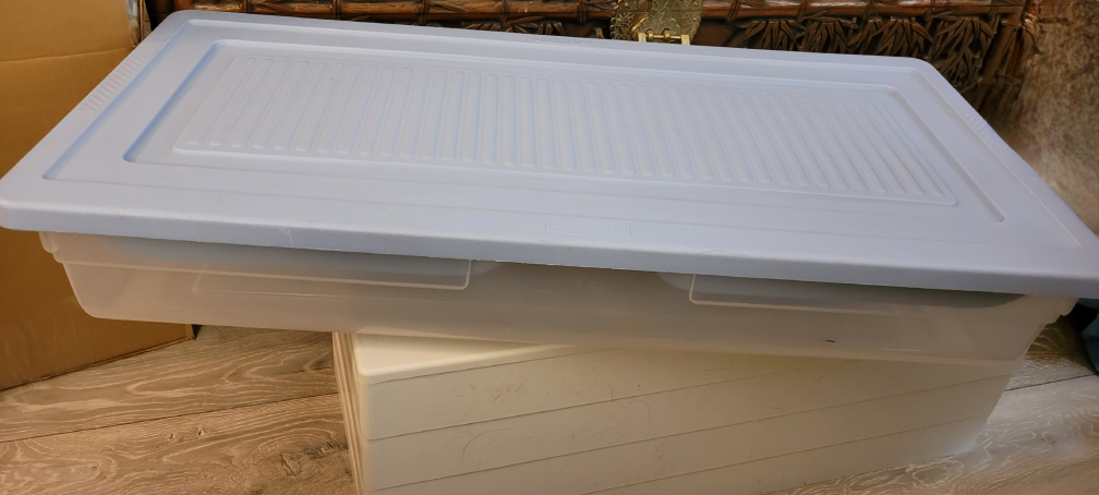 Rubbermaid gift wrap bin