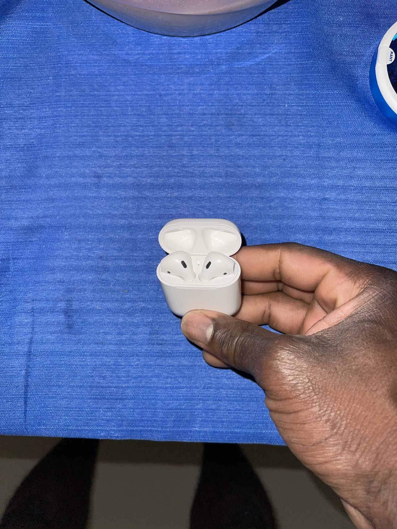 AirPods