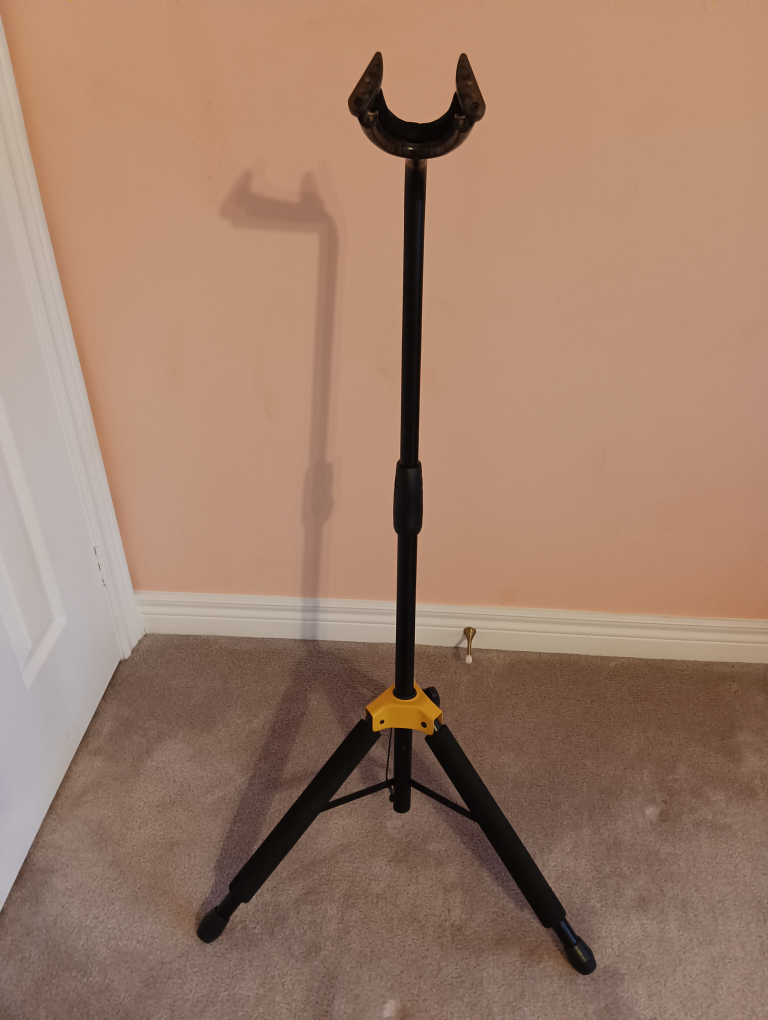 Hercules Guitar Stand