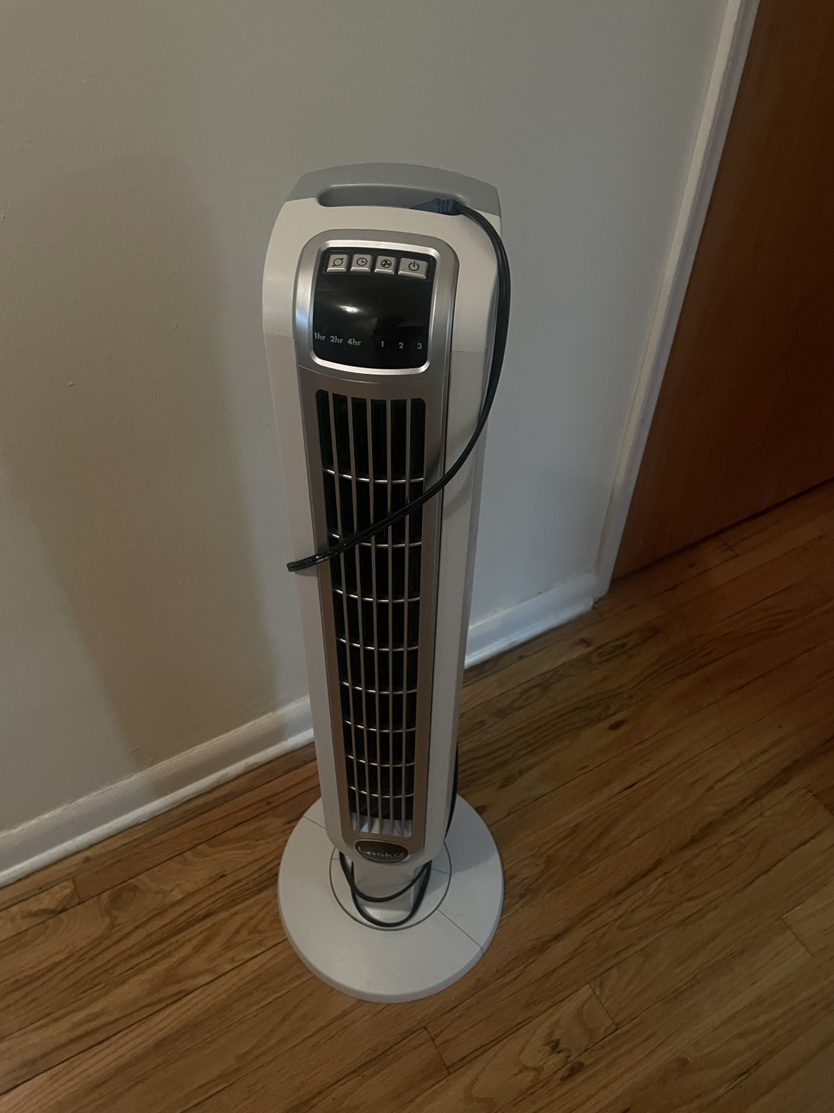 ❄️Lasko tower fan with remote control - photo 3