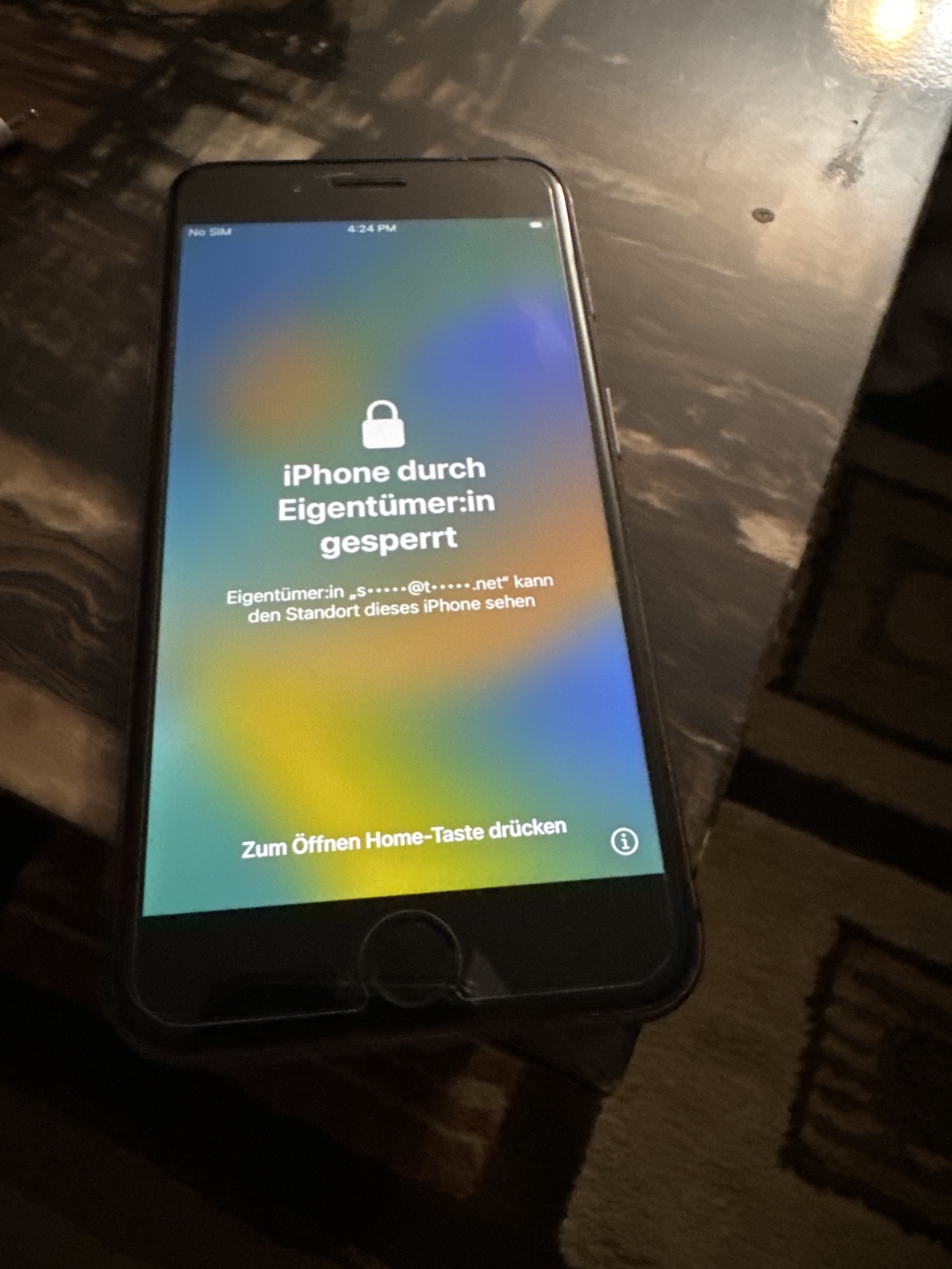 iPhone 8+ apple sold image indicator(2)