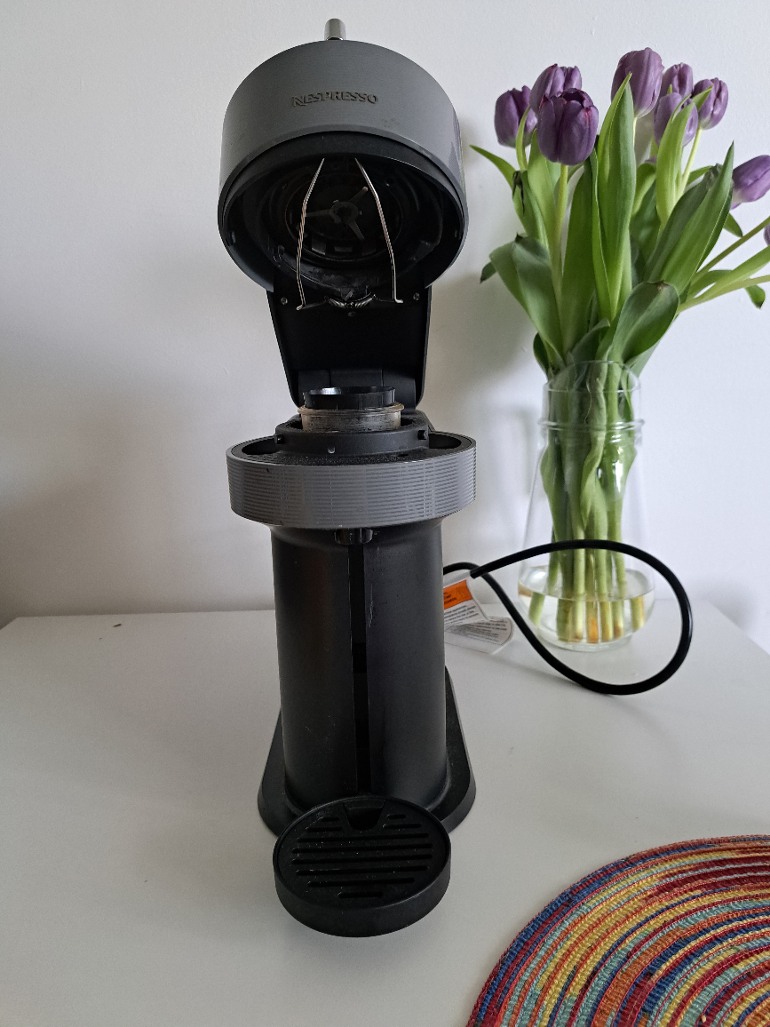 nespresso coffee maker - photo 2