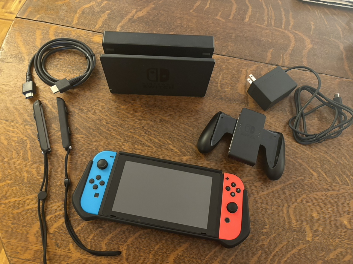 Nintendo Switch w/gear