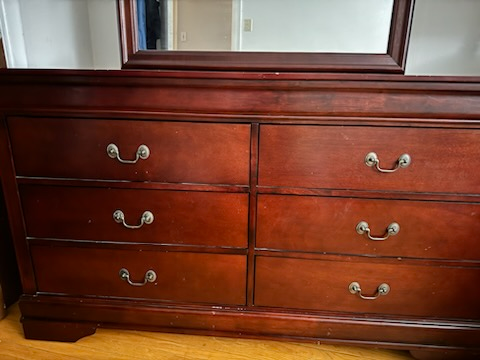 dresser with 6 drawers ( moving sale)