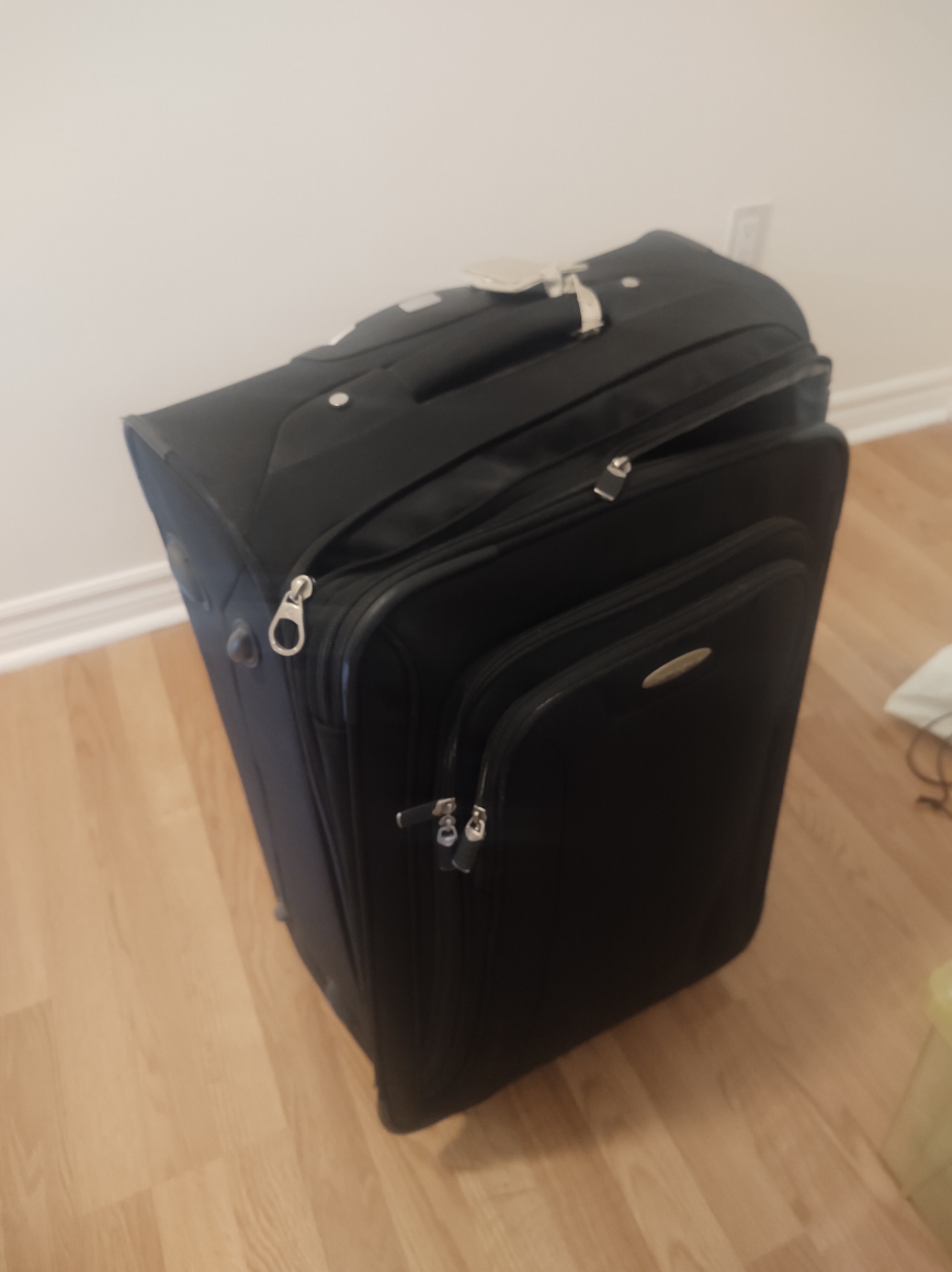 SAMSONITE 28" spinner luggage