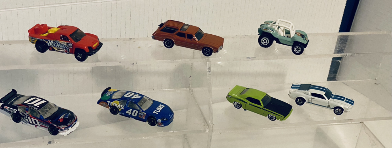 Collection of Toy Cars Hotwheels & Matchbox thumbnail