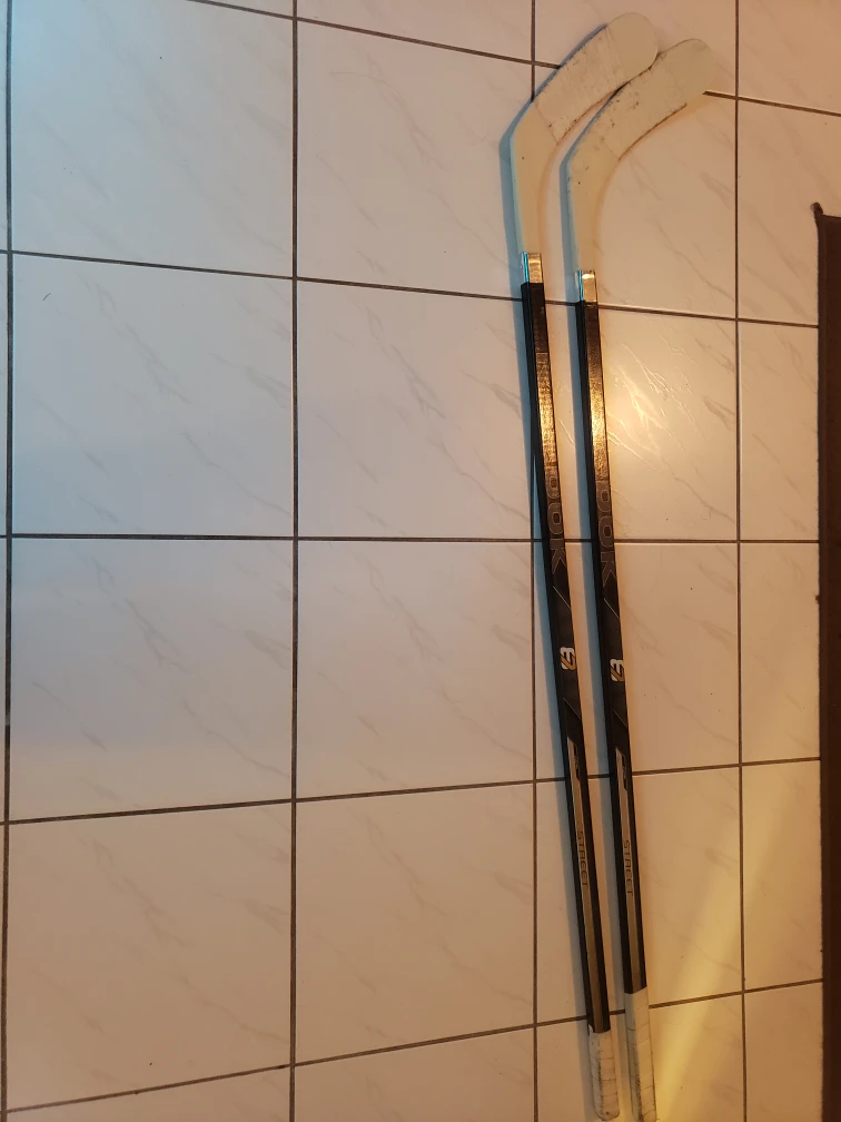 Reebok Hockey Sticks❄
