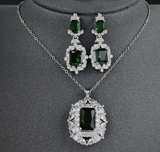Brand new Green emerald plated necklace set