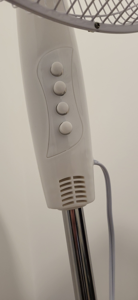London Drugs pedestal fan - photo 2