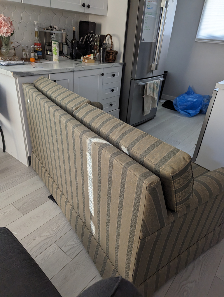like new Loveseat MUST GO - photo 2
