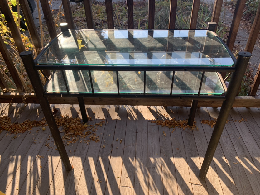 Black metal/glass console table
