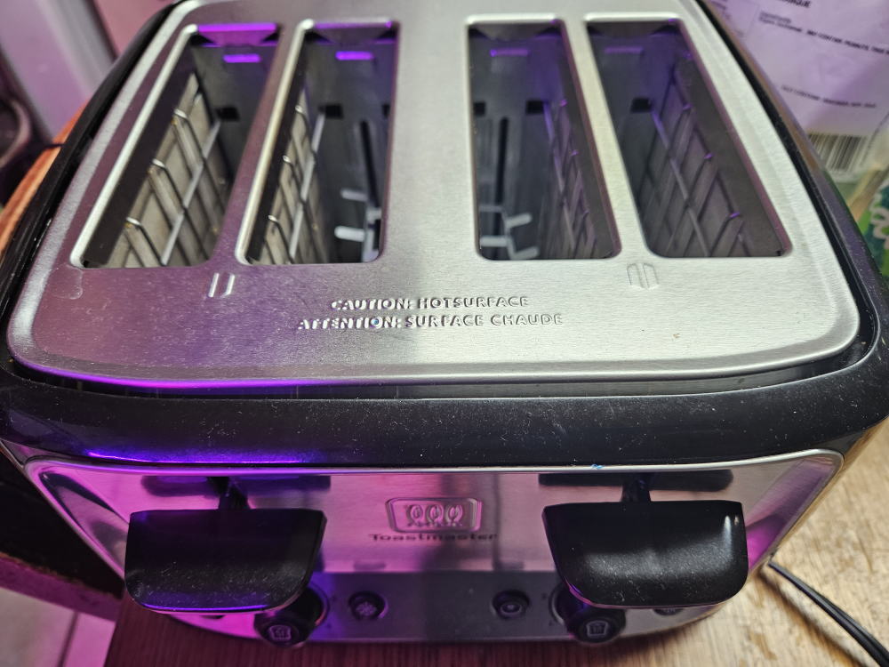 bread toaster